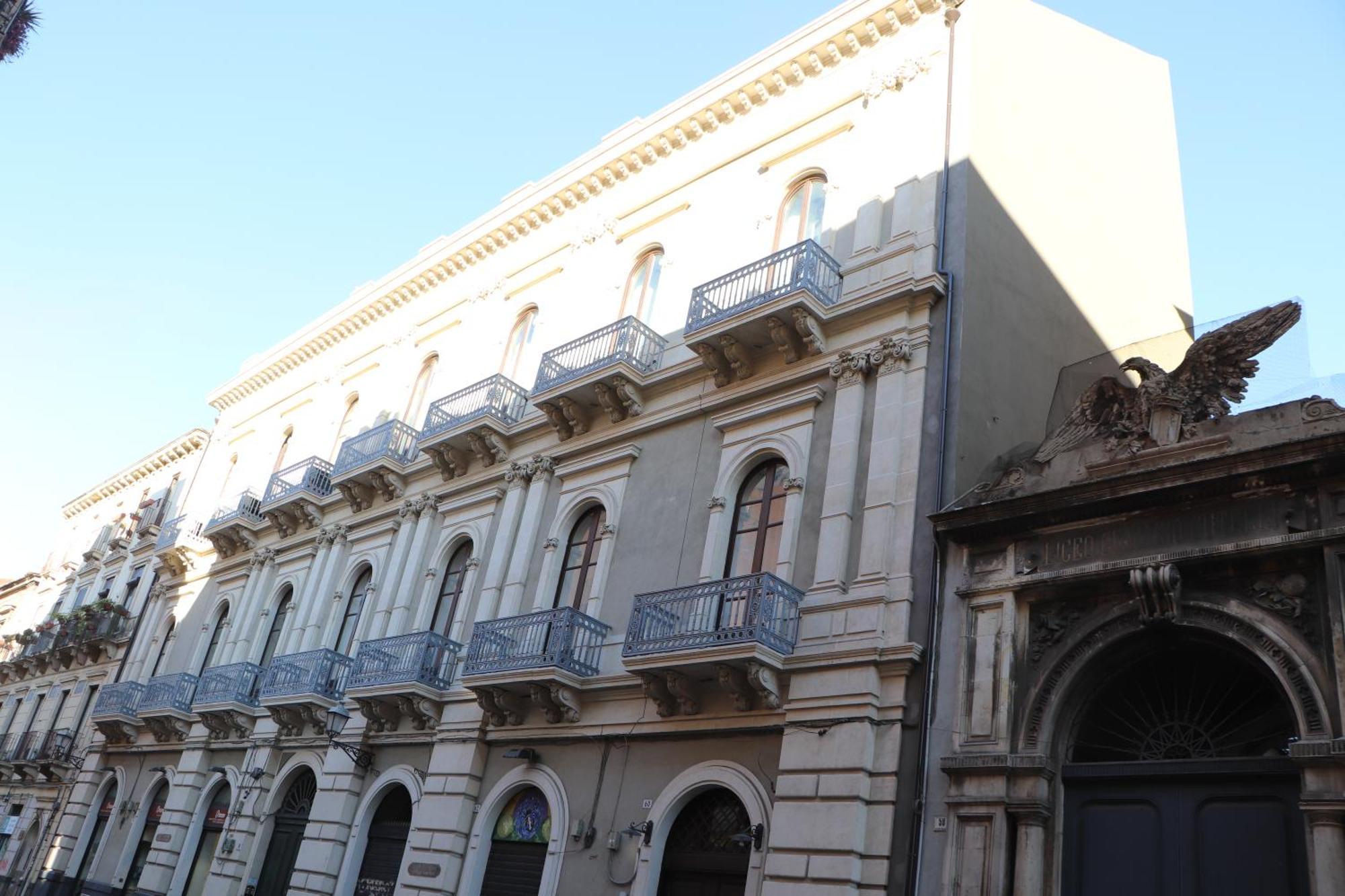 Domus Iole Appartamento Nel Centro Storico Catania Exterior photo